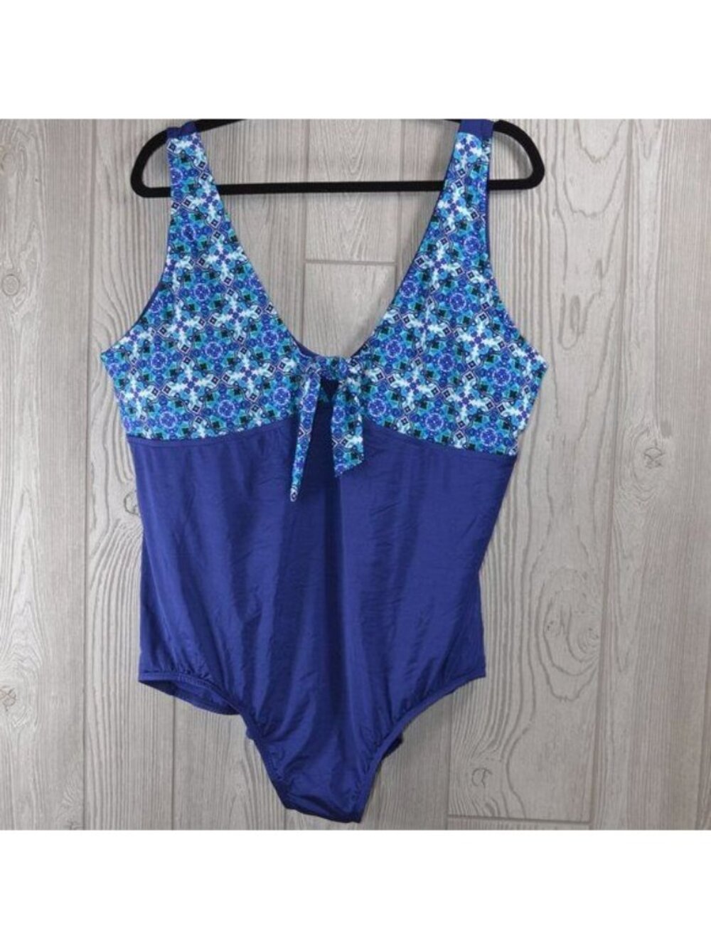 NWT Bleu Ice Womens Blue White Medallion Print One-Piece Swimsuit PLUS SIZE 24